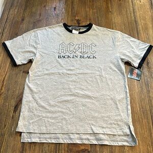ACDC BACK IN BLACK shirts sleeve t shirt, NWT, vintage, size L/XL